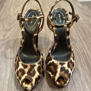 Prada Vero Cuoio Peep toe ankle strap Leopard Print Heels size 36